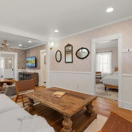Holiday home 238 Griffin Street Unit Ab