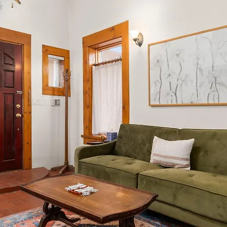 Holiday home 238 Griffin Street Unit Ab
