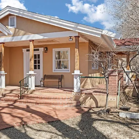 238 Griffin Street Unit Ab Holiday home